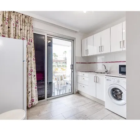 Mavima Apartment *